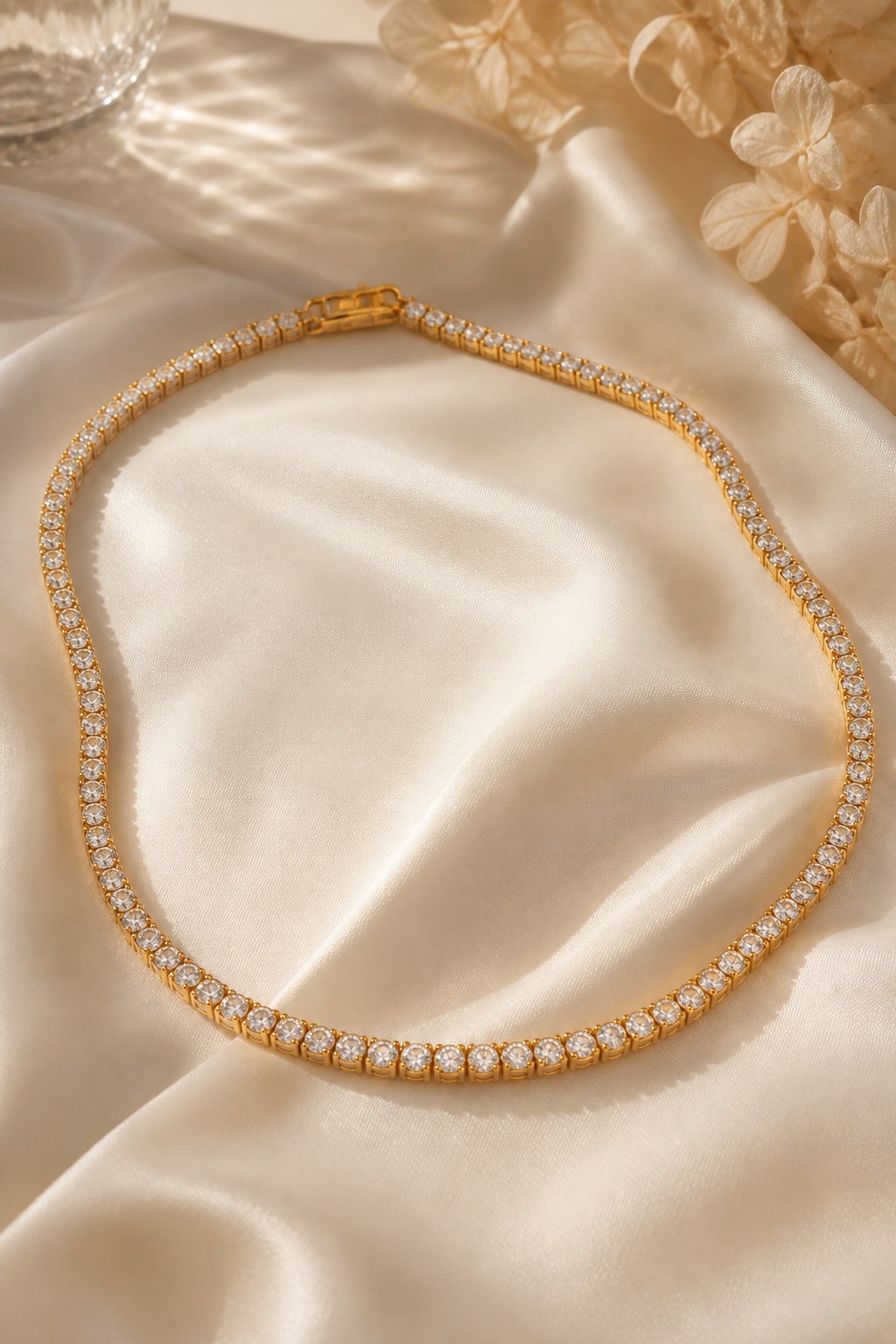 Light, at the collarbone